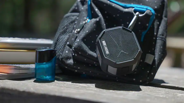 Altec Lansing - Bluetooth HydraTrek 2.0 EverythingProof Portable Speaker - Periwinkle/White