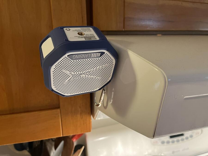 Altec Lansing - Bluetooth HydraTrek 2.0 EverythingProof Portable Speaker - Periwinkle/White